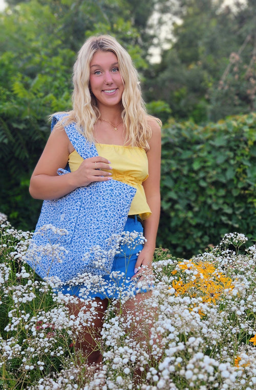 Blue bloom puffy Tote Bag